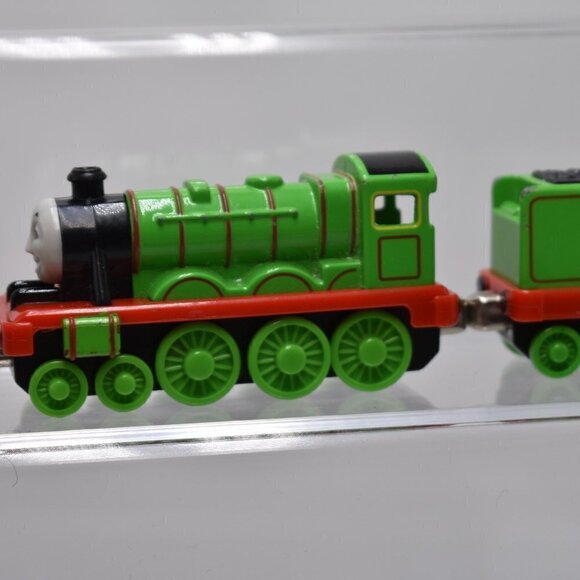 2002 HENRY & TENDER Thomas the Train Take n Play Along Die Cast Metal Magnetic - Picture 1 of 8
